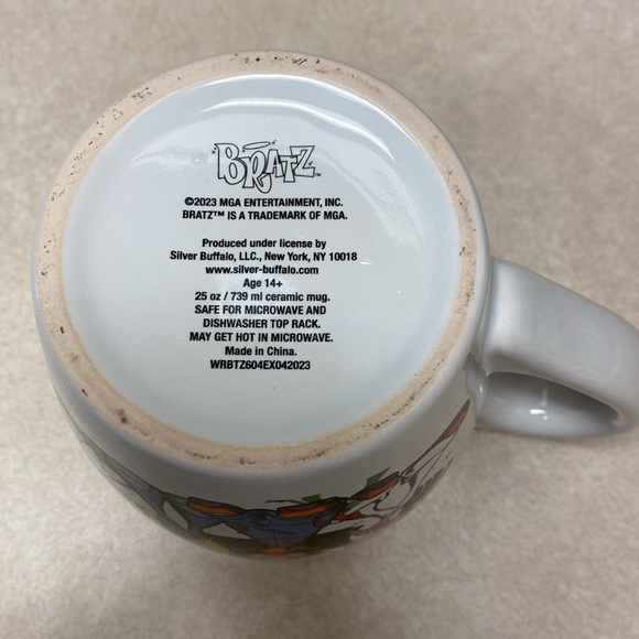 Bratz White mug 2023 - Picture 4 of 4